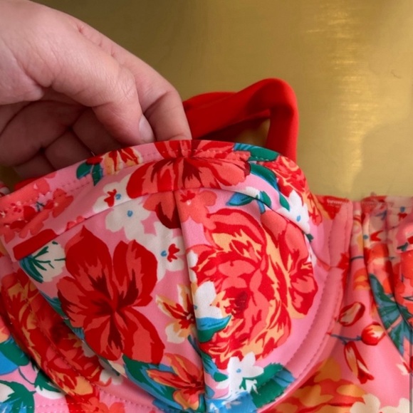 Xhilaration Red and Pink Floral Tie Strap Bikini Top (L) and Bottoms (S) - Picture 10 of 11